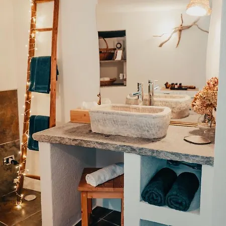 Casa de Férias Experience In Valle Varaita - Rustico Con Privata - Piscina - Sauna - Hammam - Free Wi-fi Brossasco