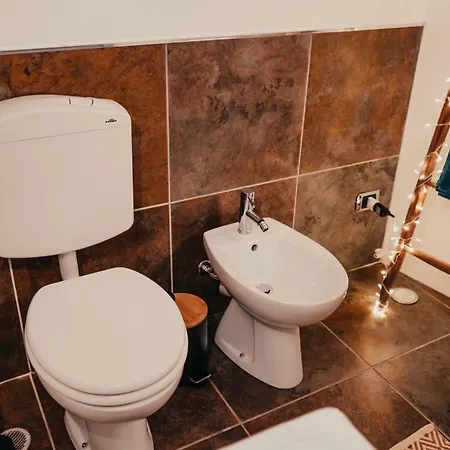 Al Civico 2 - Rustico Con Privata - Piscina - Sauna - Hammam - Free Wi-fi Nyaraló Brossasco