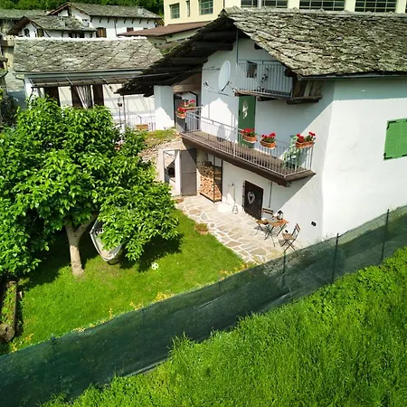 Casa de Férias Experience In Valle Varaita - Rustico Con Privata - Piscina - Sauna - Hammam - Free Wi-fi Brossasco